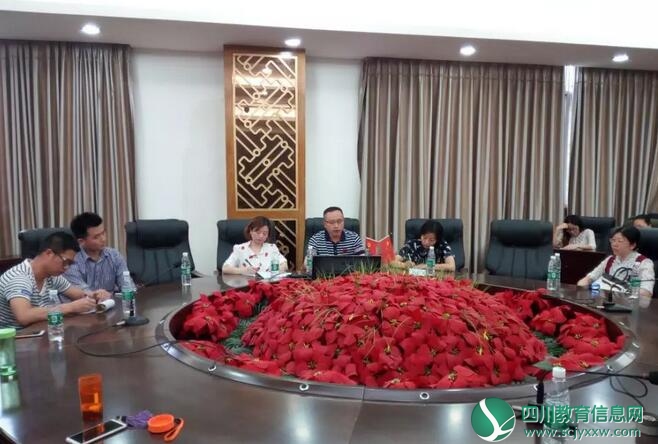遂宁中学初2018级教师召开下期半期考试总结会