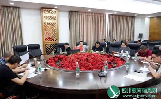 遂宁中学召开2018年高考遂中本部考点首次考务培训会