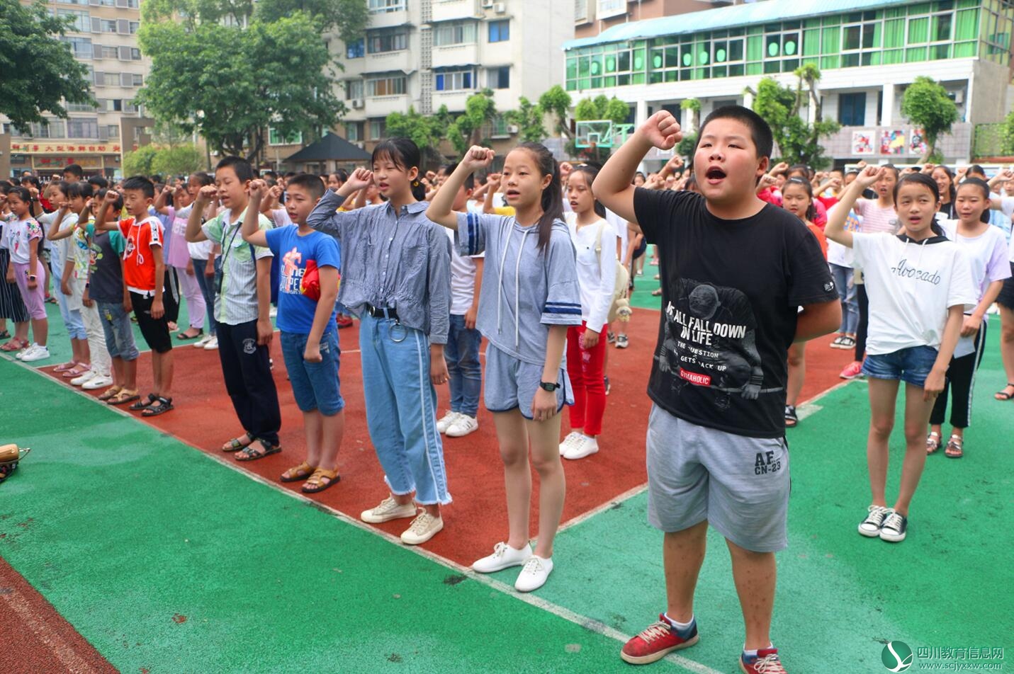 遂宁二中教育集团滨江校区举行2018年小升初夏令营开营仪式