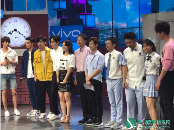 世纪C位同台！谢娜与恩师罗共和齐聚《快乐大本营》