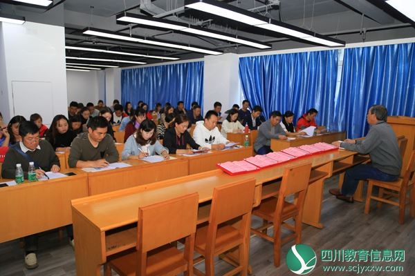 参训人员认真做记录.JPG