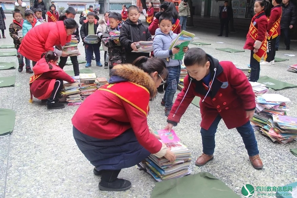 裕丰街小学 环保公益活动铸就学生文明生活习惯