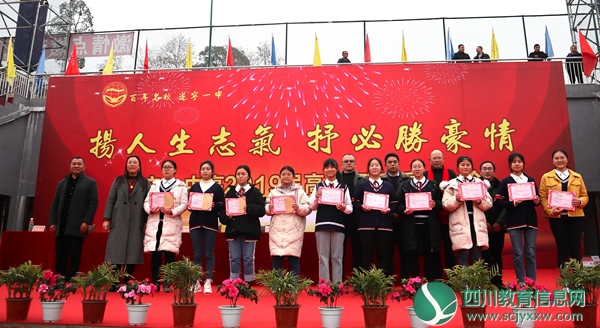 合影111.jpg