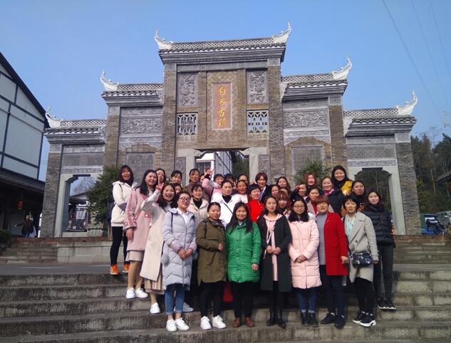 平昌县南风小学：别样活动庆祝三八节
