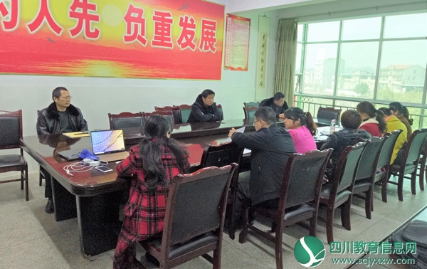 专家指导现场.jpg