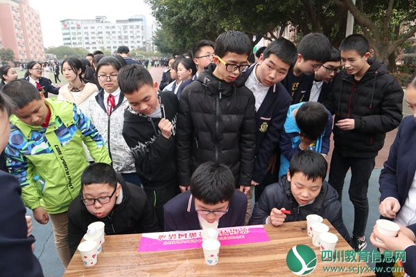 游戏1111.jpg