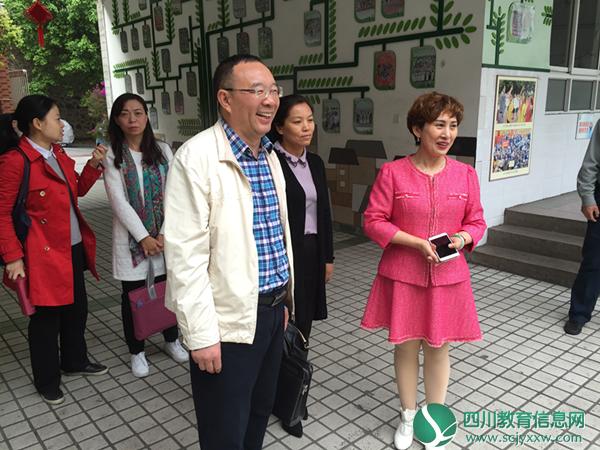 市委教育工委副书记王廷明深入东区调研校长教师交流轮岗改革工作