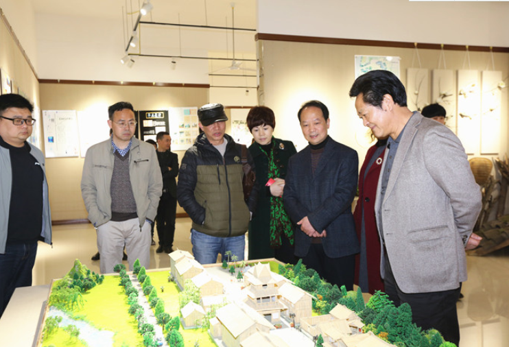 市政协主席杨凯莅临川北幼专看望走访政协委员