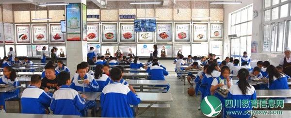 市实验学校：筑牢安全防线，确保师生“舌尖上的安全”
