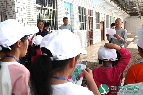 参观雷锋纪念馆（舒局讲话）_副本.jpg