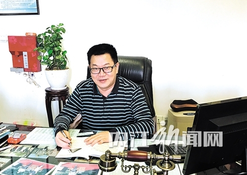 走近资中球溪中学校长伍文森