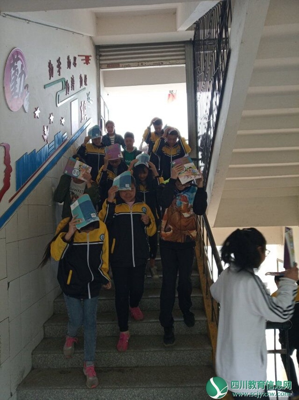 楼道疏散情况.jpg