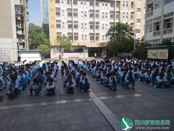 64131c32b9080bff3082561d28fe1eb9_ABC看图.jpg