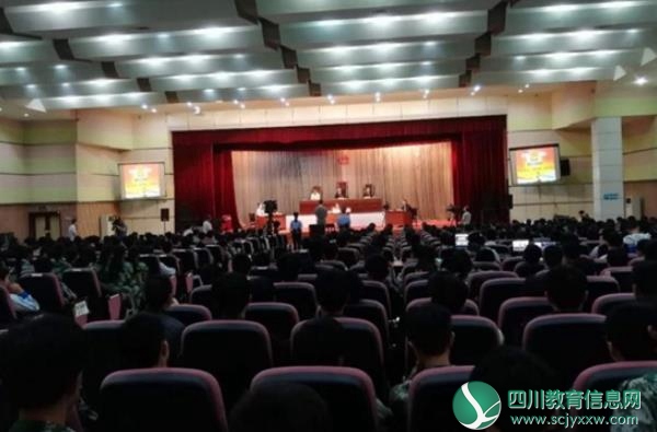 “拒绝毒品·护航青春”禁毒庭审走进渠县职业中专学校