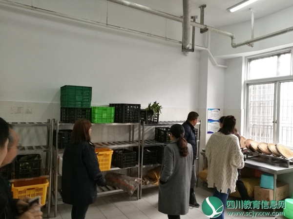 汶川八一小学多措并举强化食品安全管理2 (2).jpg