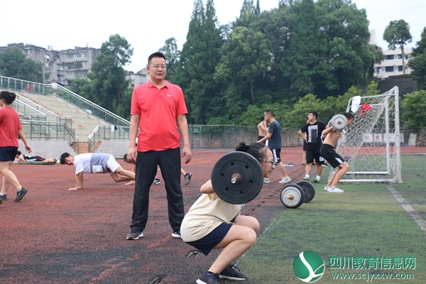 体育班学生日常训练.JPG
