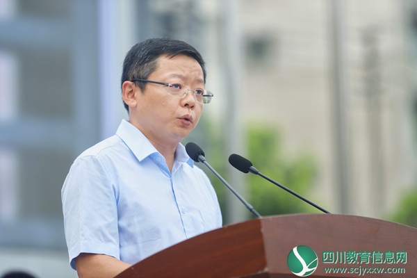 张东讲话.jpg