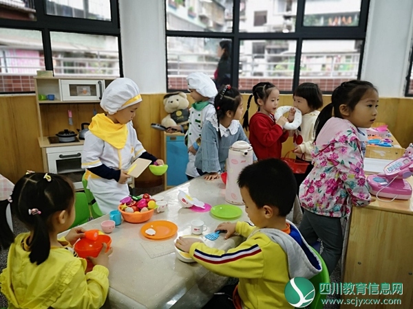 顺城街幼儿园举行环境创设评比活动