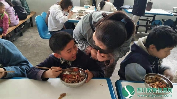 特校开展“珍爱粮食，从我做起”主题教育活动图片2.jpg
