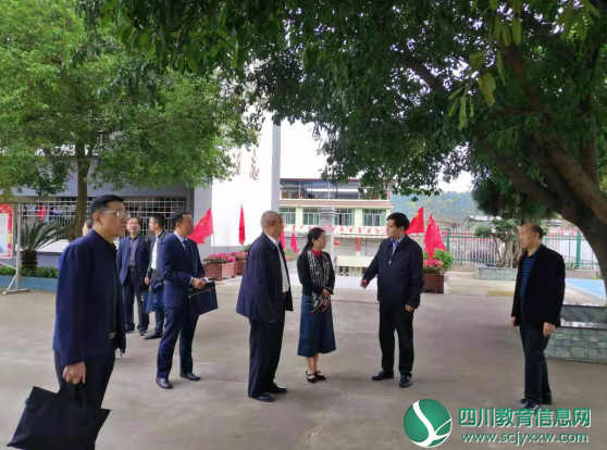 市教体系统奔着教育热点问题开展调查研究