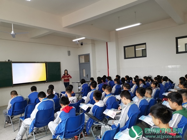 德阳市通威第六中学暨五中旌南校区接受德阳经开区音体美教学视导