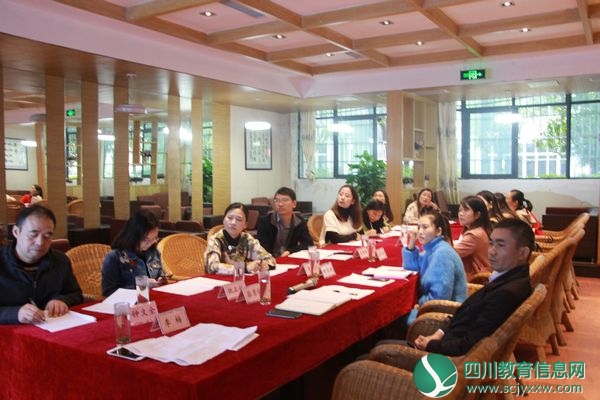  广安邻水实验学校《少先队善美教育主题活动系列化课程开发与实践研究》立项省级课题