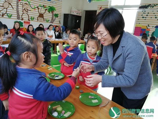 东方红幼儿园联合江油市中医医院 对大班幼儿开展视力健康检查活动