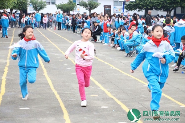 安居明德学校举行第十二届冬季田径运动会