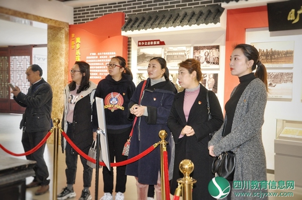 北辰街幼儿园开展参观旷继勋烈士纪念馆