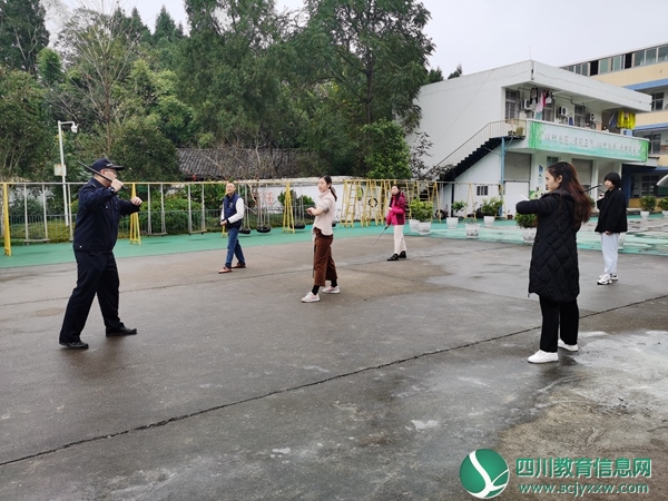  分水幼儿园开展反恐防暴演练活动