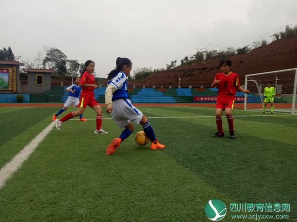 东禅小学在安居区第四届校园足球联赛中获嘉绩