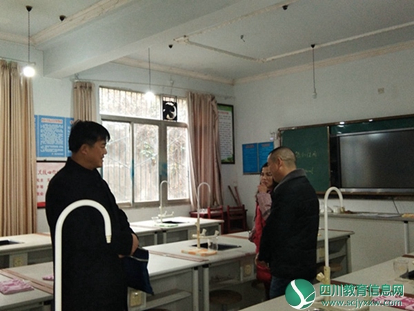 区教科所对大安小学开展教育教学工作督导检查