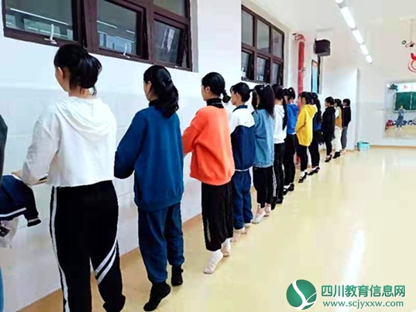马边教育系统多举措开展质量提升行动