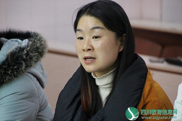 安居明德学校召开“最美明德人”献计纳策会