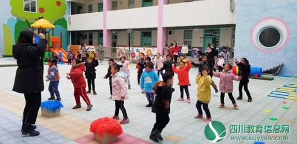 汶川县雁门小学附属幼儿园开展2019年早操展示活动暨教师再培训活动