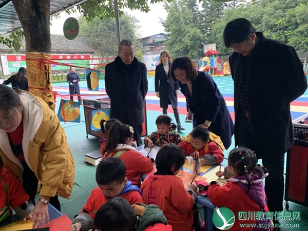 琼江路幼儿园召开市级课题开题报告会