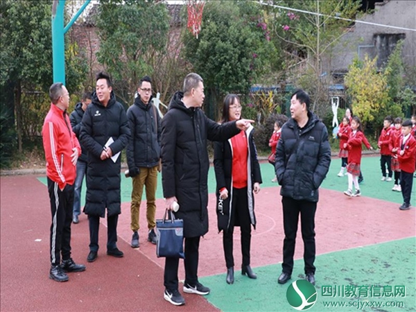 安居小学高分通过遂宁市足球特色学校验收