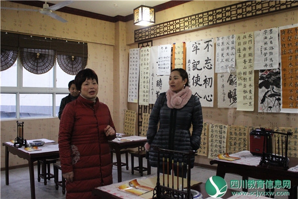 雅安市教育科技体育局一行来广安区东方小学校参观交流关工委工作