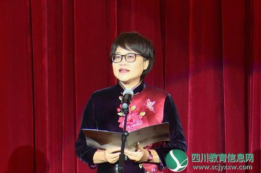 川南幼专：欢歌笑语迎新年 师生礼赞新时代