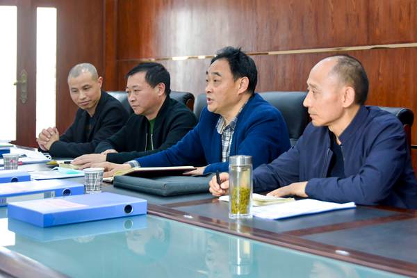 巴中市巴州区教科体局评估组深入巴州区三小检查指导疫情防控及开学准备工作