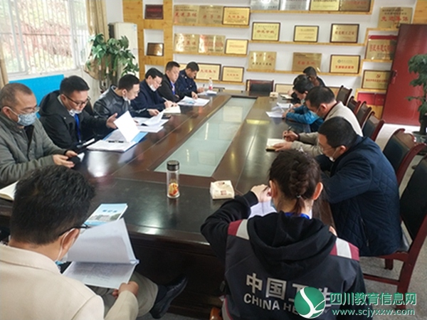 刘伟督导验收西眉中学春季开学准备工作