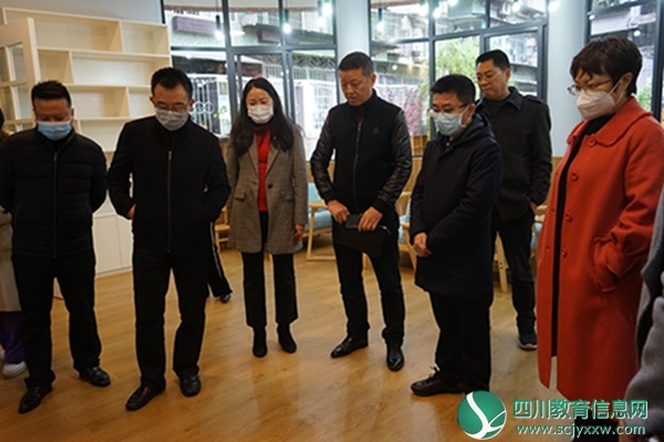 船山区教体局米局长一行到顺城园检查指导开学准备工作