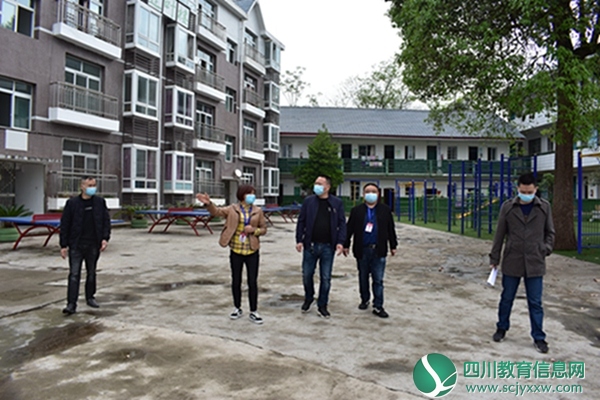 莲花九义校：区纪委一行督查开校防疫工作