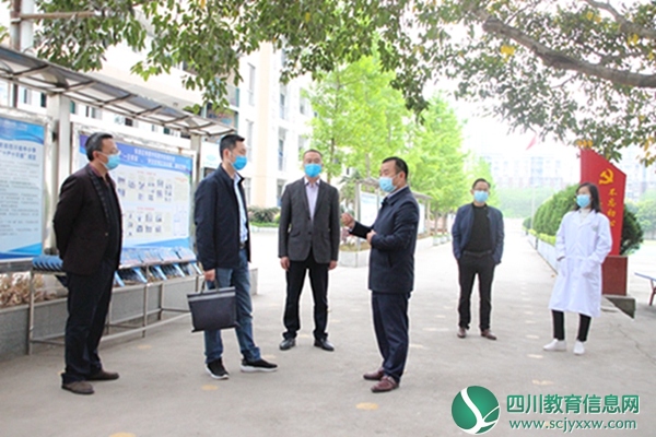 宋金声深入明德学校检查复学工作