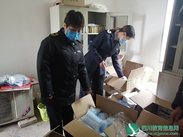 2020.4.13安居区卫健局督查兴旺明德小学开学疫情防控工作1.jpg