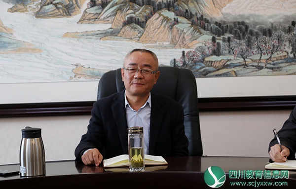 内江师范学院学校召开党委常委会研究学生返校复课工作