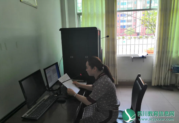 广元市元坝中学全体学生参加主题团日活动