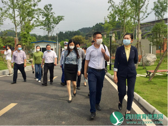 遂宁市经开区党工委书记向莉到广德中学调研疫情防控及开学工作