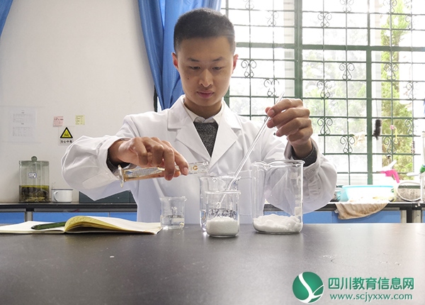 内江师范学院王丁广同学荣获“全国优秀共青团员”称号