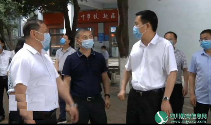 广元市苍溪县委书记调研学校复学复课和疫情防控工作
